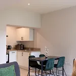 The Centenary, Centre Apartment *