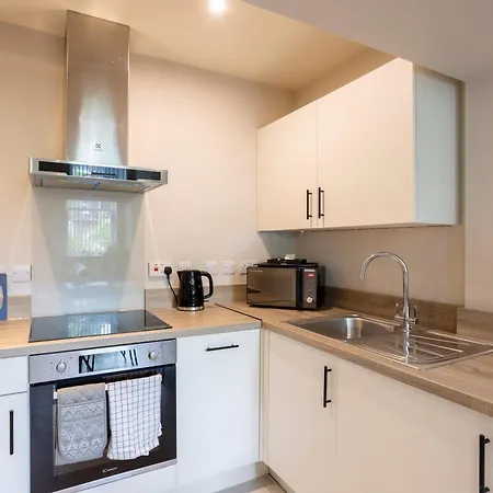 The Centenary, Centre