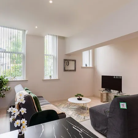 Daire The Centenary, Centre *