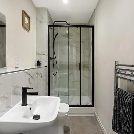 The Centenary, Centre Apartment Leeds (West Yorkshire)